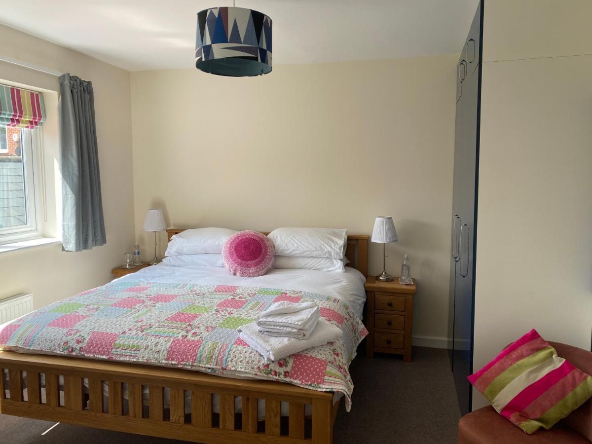 Wellington View One En Suite Shower And Super King Bed المظهر الخارجي الصورة
